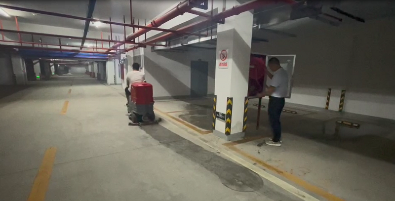 洗地機(jī)的吸水扒壞了怎么辦？
